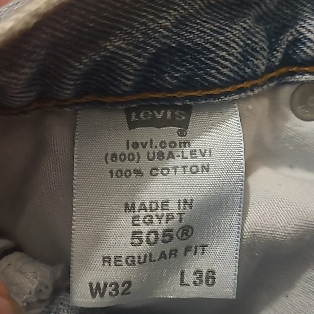 Levi’s 505 Vintage Denim Jeans Straight Leg Faded Blue Wash Distressed 31 x  35
